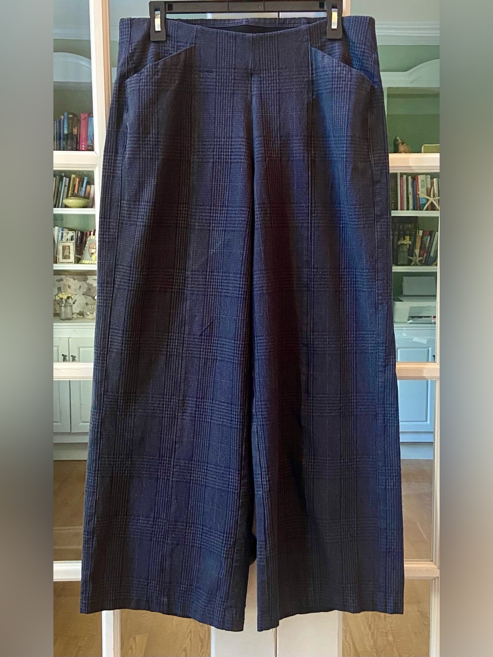 Old Navy Plaid Navy High Rise Wide-Leg Pull On Pants Size Large